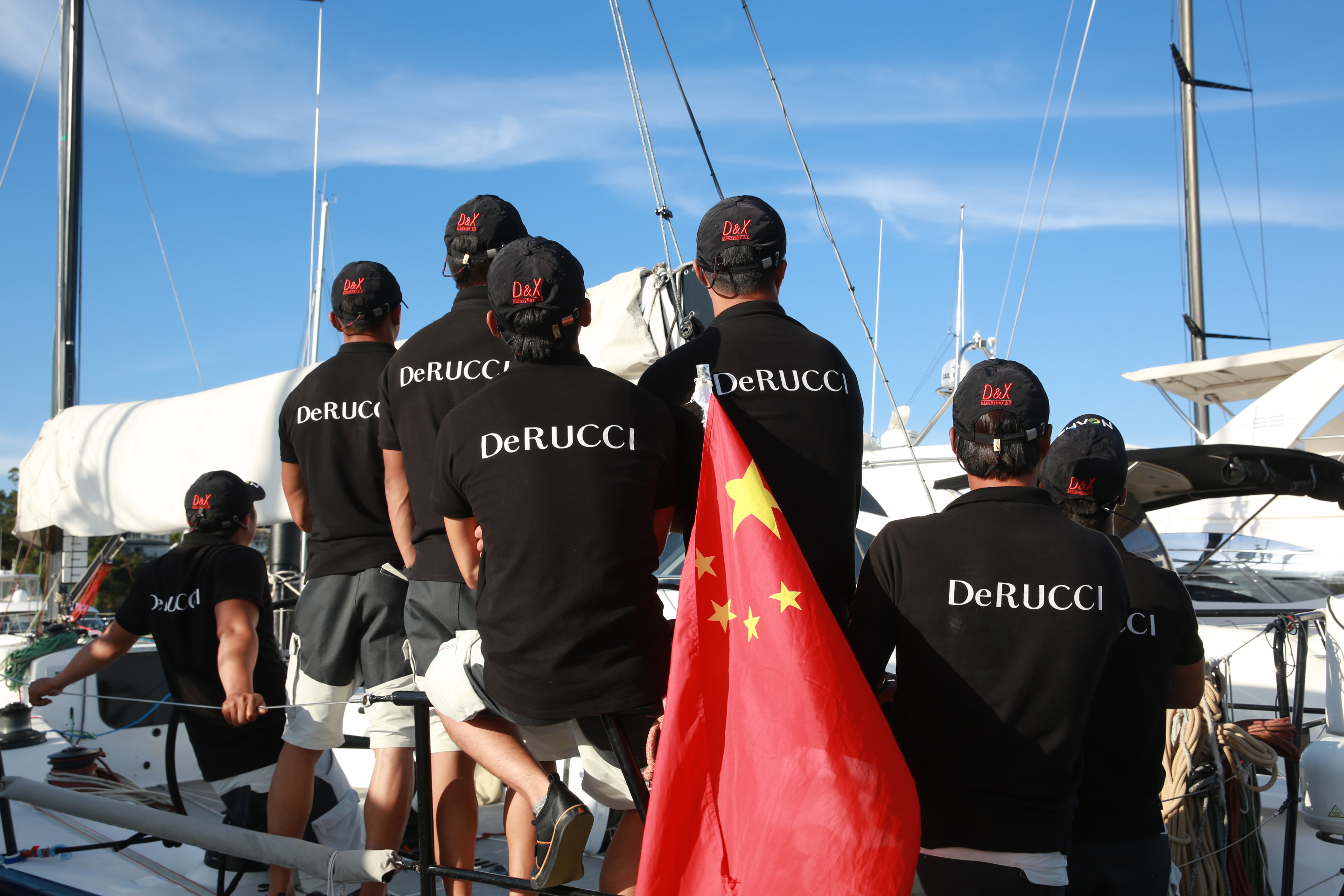 ERIC5535 DeRUCCI慕思号迎战12月26日悉尼霍巴特帆船赛 为来自中国的诺莱仕帆船队加油助威